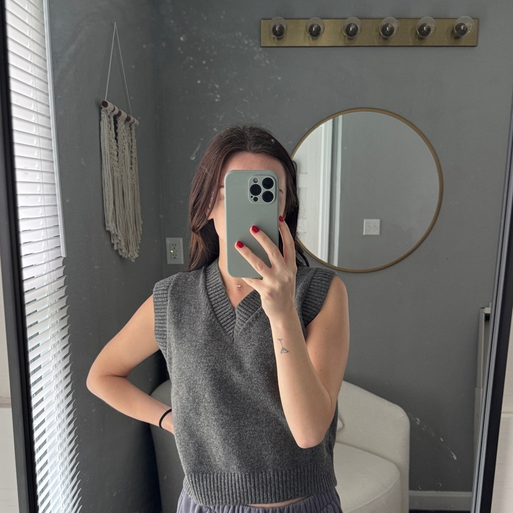 Zara Dark Gray Sleeveless Knit Top